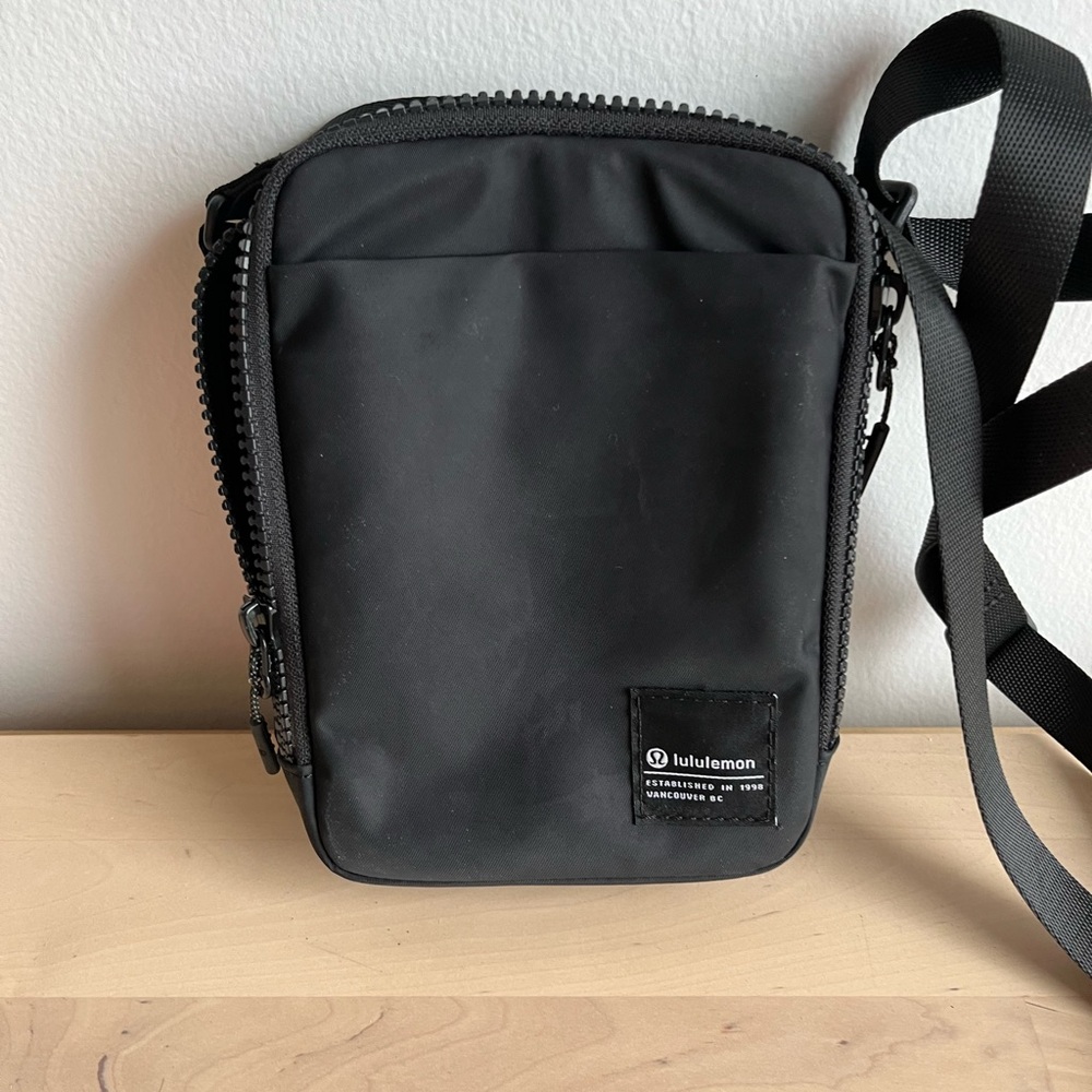 Easy Access Crossbody Bag 1.5L